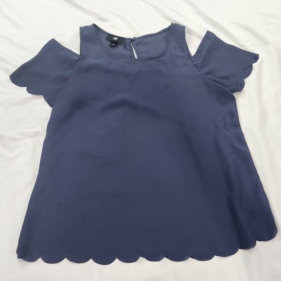 iZ Byer Cold-Shoulder Blouse Large Navy Blue
Lot I - Picture 1 of 4